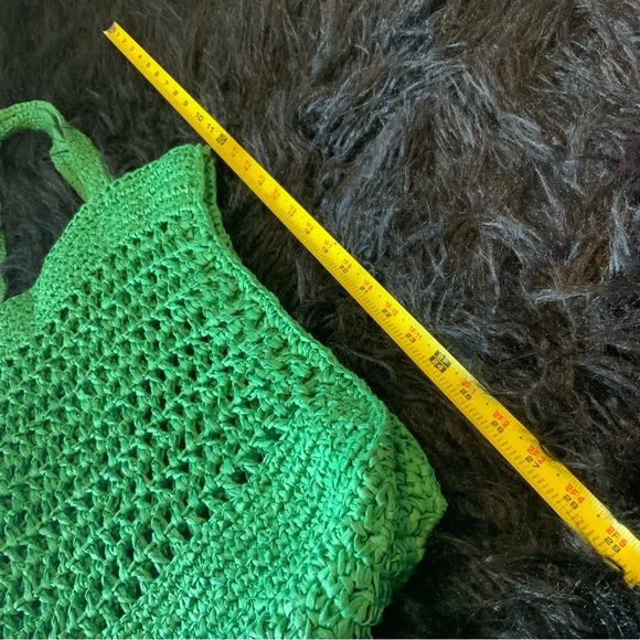 H&M straw tote in green - Picture 7 of 11